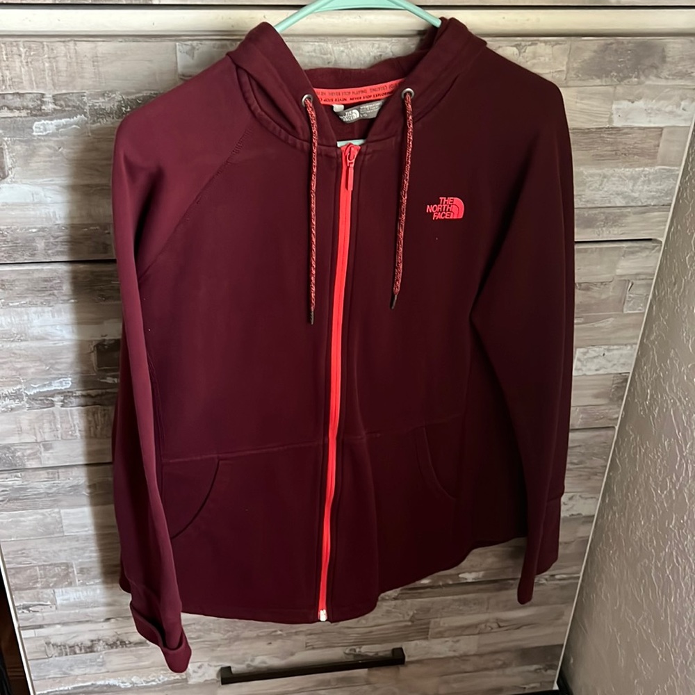 Maroon north face hoodie fleece jacket
